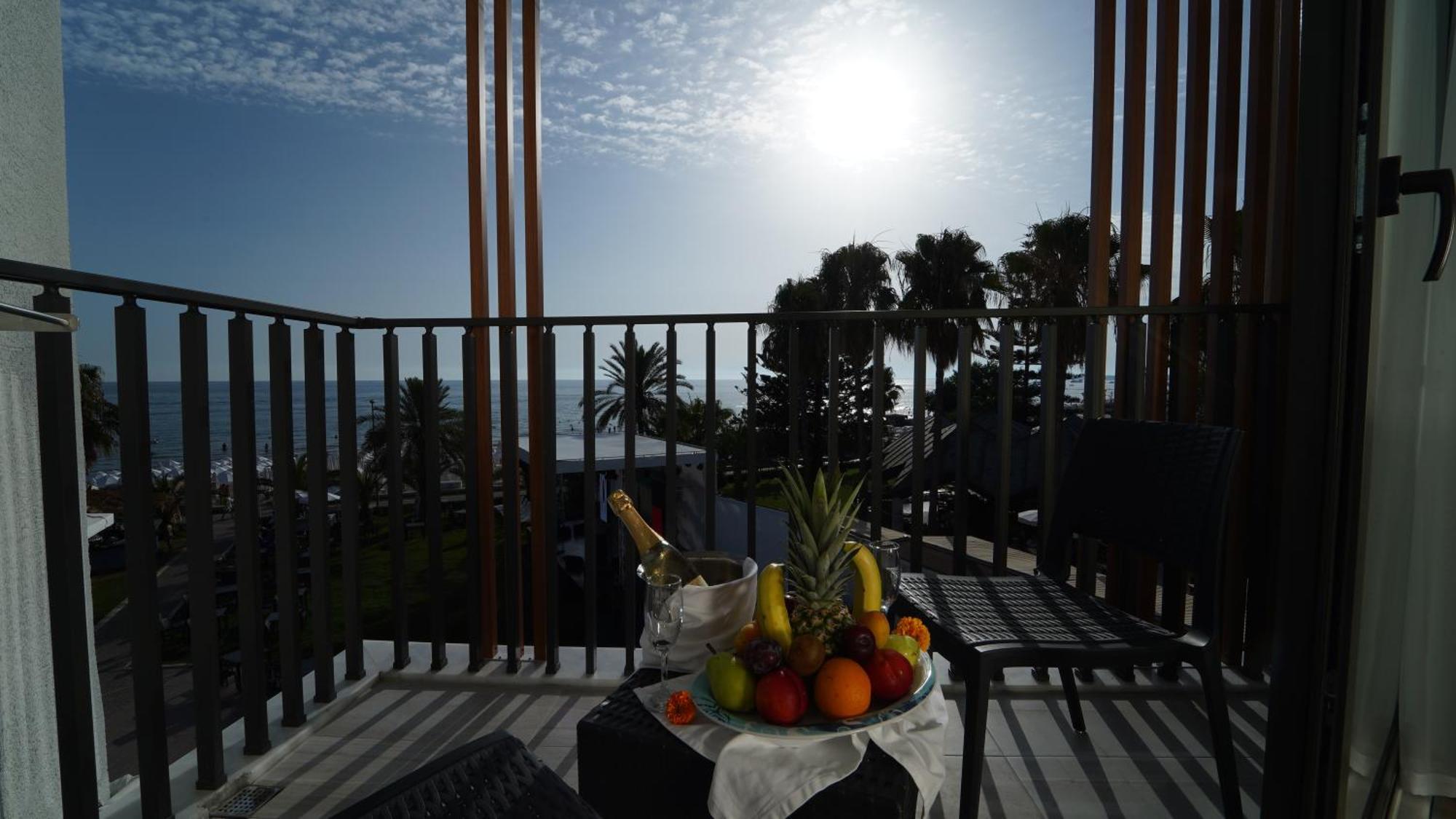 The Raga Side Ultra All Inclusive (Adults Only) Dış mekan fotoğraf